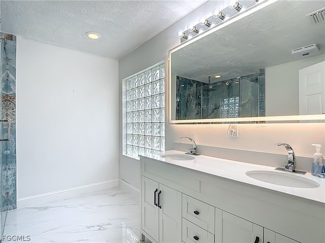 1891 Corona Del Sire DR, North Fort Myers, FL 33917