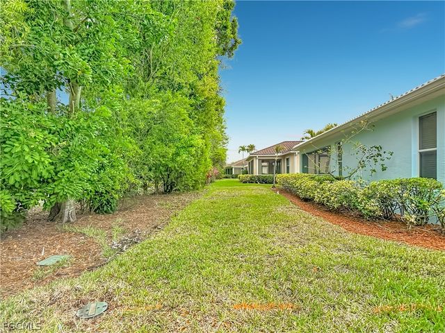 1891 Corona Del Sire DR, North Fort Myers, FL 33917