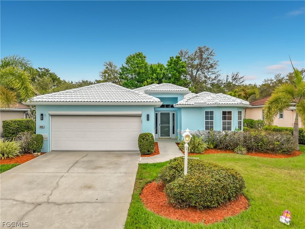 1891 Corona Del Sire DR, North Fort Myers, FL 33917