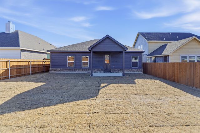 3509 Helena Street, Gainesville, TX 76240