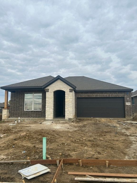 3509 Helena Street, Gainesville, TX 76240