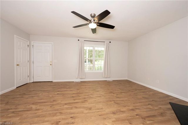 720 Wallridge Drive, Winston-salem, NC 27106