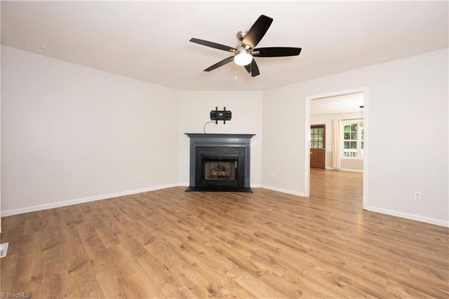 720 Wallridge Drive, Winston-salem, NC 27106