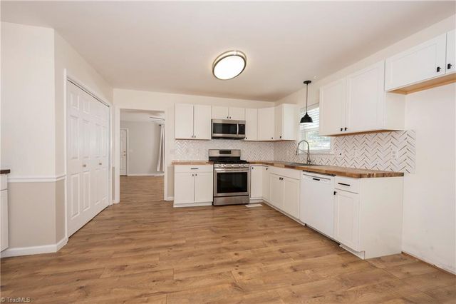 720 Wallridge Drive, Winston-salem, NC 27106