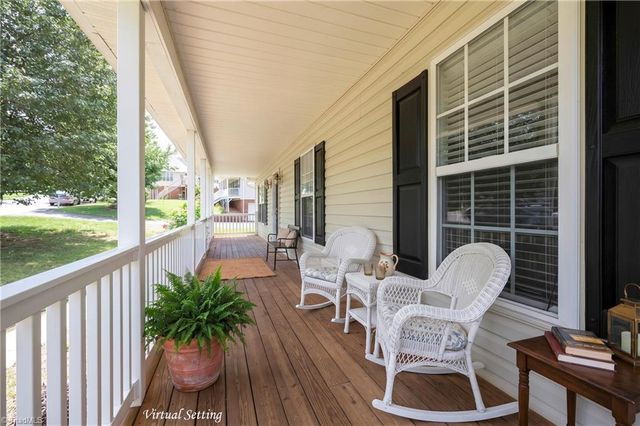 720 Wallridge Drive, Winston-salem, NC 27106