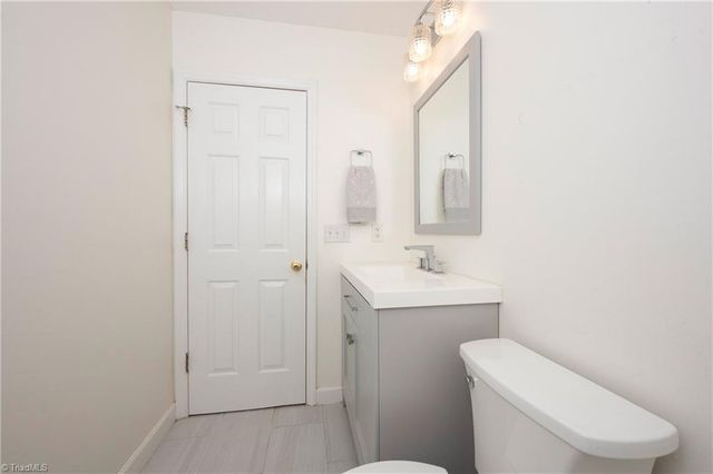 720 Wallridge Drive, Winston-salem, NC 27106