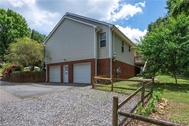 720 Wallridge Drive, Winston-salem, NC 27106
