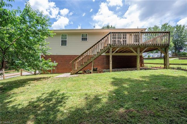 720 Wallridge Drive, Winston-salem, NC 27106