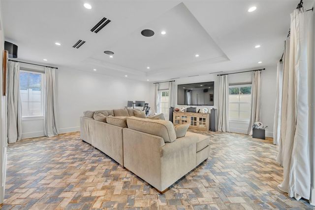 700 PINETREE ROAD, Winter Park, FL 32789