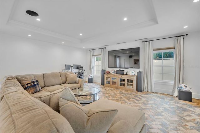 700 PINETREE ROAD, Winter Park, FL 32789