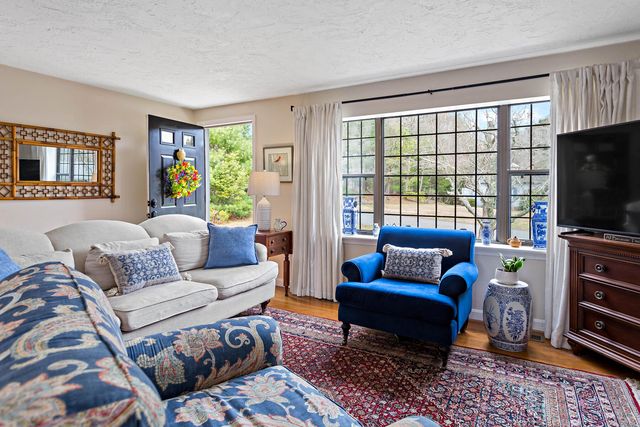 7 Bonnie Briar Road, Osterville, MA 02655