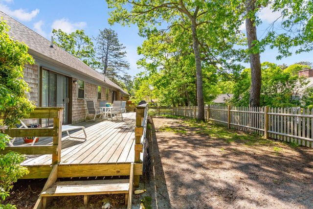 7 Bonnie Briar Road, Osterville, MA 02655