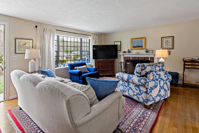7 Bonnie Briar Road, Osterville, MA 02655