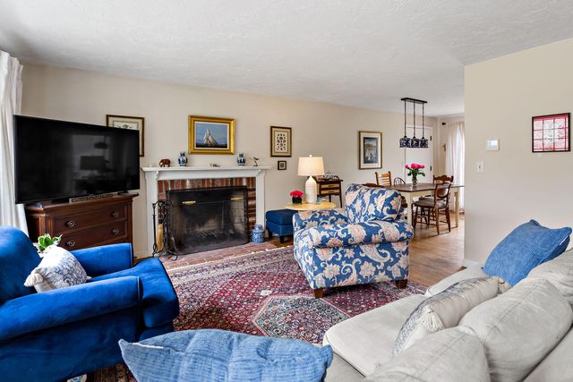 7 Bonnie Briar Road, Osterville, MA 02655
