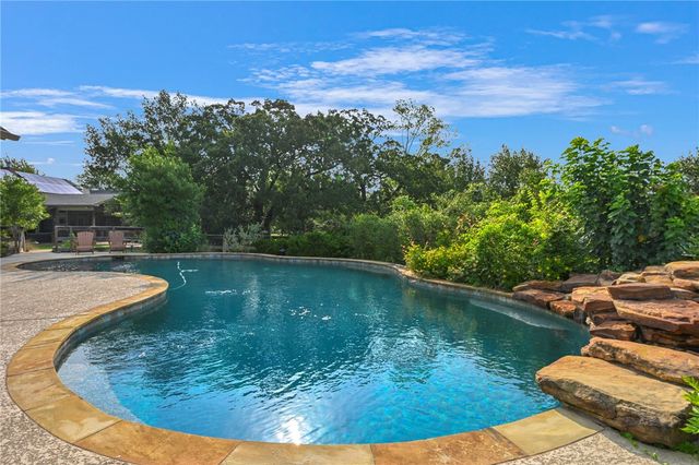 8810 Sandstone Drive, College Station, TX 77845
