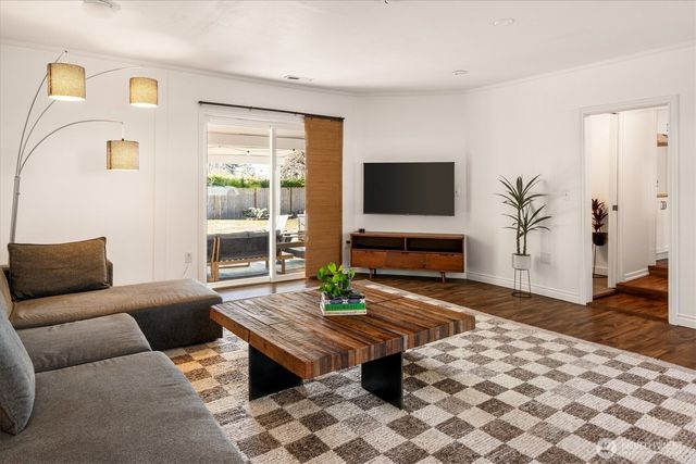 15919 19th Avenue SW, Burien, WA 98166