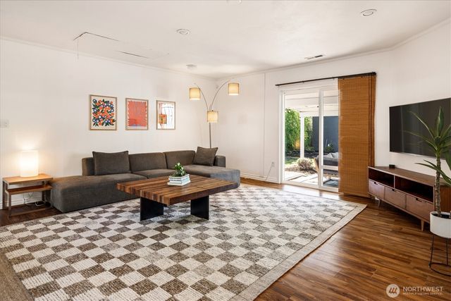 15919 19th Avenue SW, Burien, WA 98166