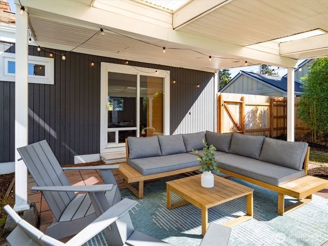 15919 19th Avenue SW, Burien, WA 98166