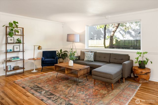 15919 19th Avenue SW, Burien, WA 98166