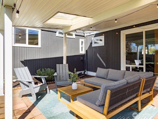 15919 19th Avenue SW, Burien, WA 98166