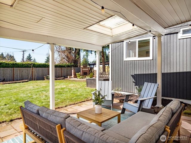 15919 19th Avenue SW, Burien, WA 98166