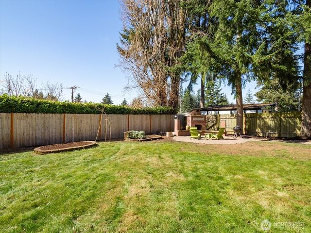 15919 19th Avenue SW, Burien, WA 98166