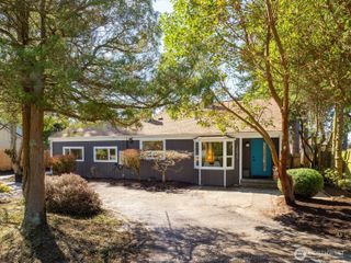 15919 19th Avenue SW, Burien, WA 98166