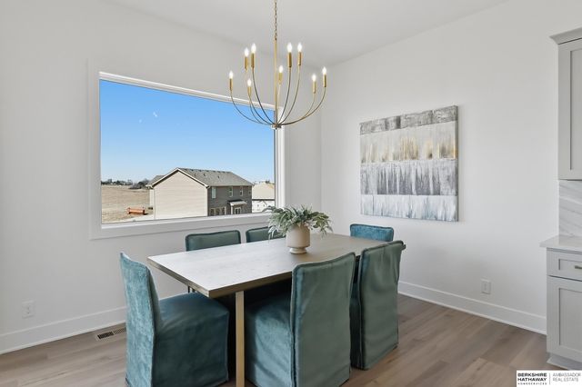 6208 N 209th Street, Elkhorn, NE 68022