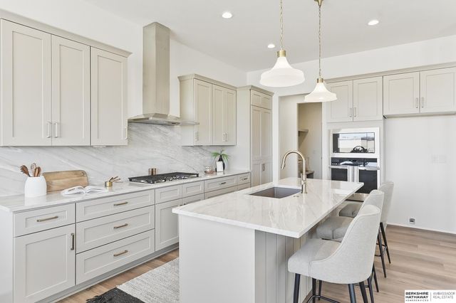 6208 N 209th Street, Elkhorn, NE 68022