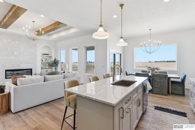 6208 N 209th Street, Elkhorn, NE 68022