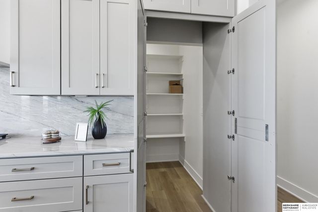 6208 N 209th Street, Elkhorn, NE 68022