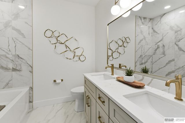 6208 N 209th Street, Elkhorn, NE 68022