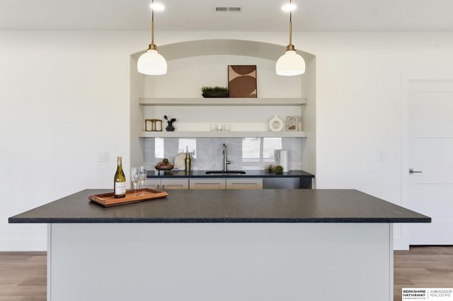 6208 N 209th Street, Elkhorn, NE 68022