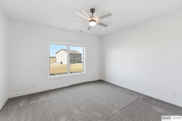 6208 N 209th Street, Elkhorn, NE 68022