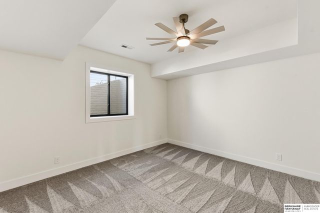 6208 N 209th Street, Elkhorn, NE 68022