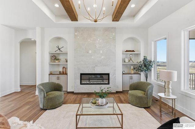 6208 N 209th Street, Elkhorn, NE 68022