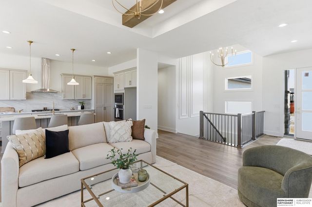 6208 N 209th Street, Elkhorn, NE 68022