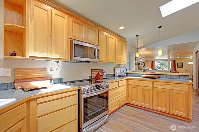 2942 Janet Avenue, Camano Island, WA 98282