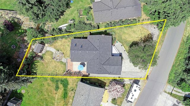 2942 Janet Avenue, Camano Island, WA 98282