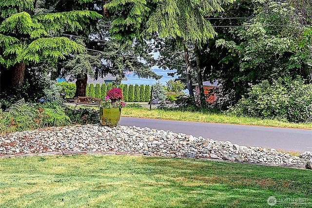 2942 Janet Avenue, Camano Island, WA 98282