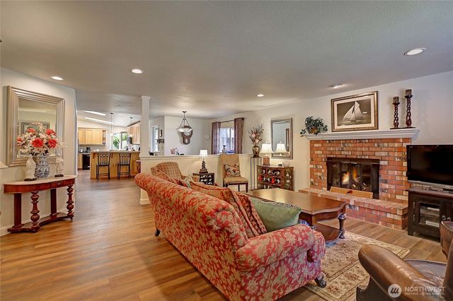 2942 Janet Avenue, Camano Island, WA 98282