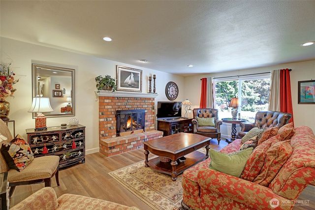2942 Janet Avenue, Camano Island, WA 98282