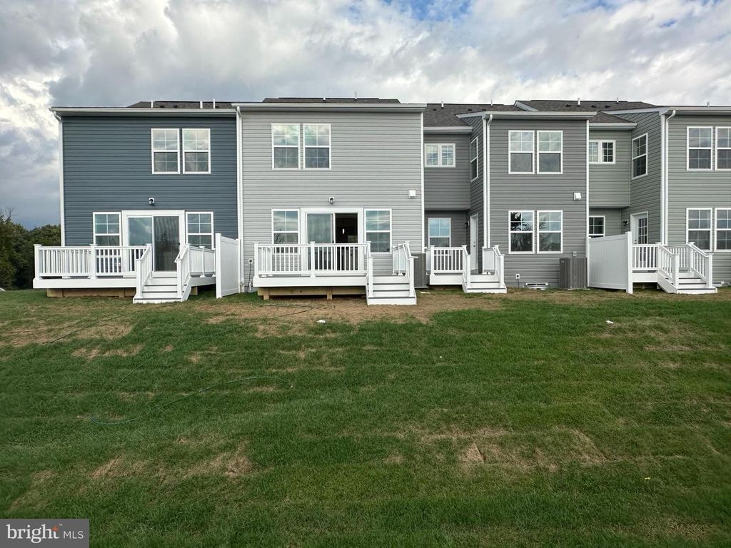 151 HOMESTEAD DR, Hanover, PA 17331