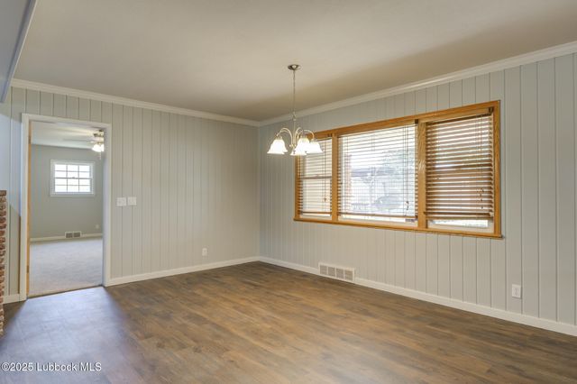 1308 E Buckley Street, Brownfield, TX 79316