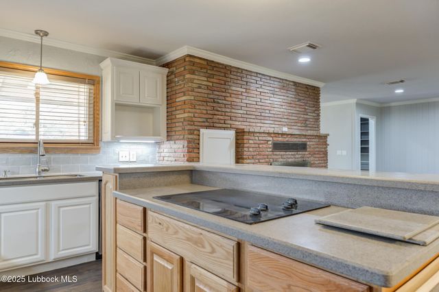 1308 E Buckley Street, Brownfield, TX 79316