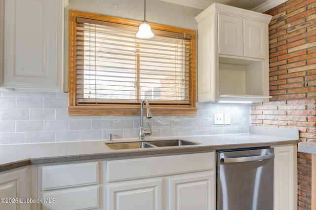 1308 E Buckley Street, Brownfield, TX 79316