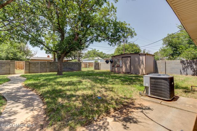 1308 E Buckley Street, Brownfield, TX 79316