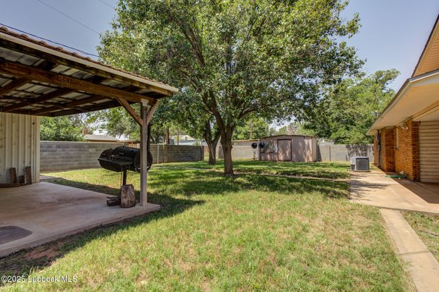 1308 E Buckley Street, Brownfield, TX 79316