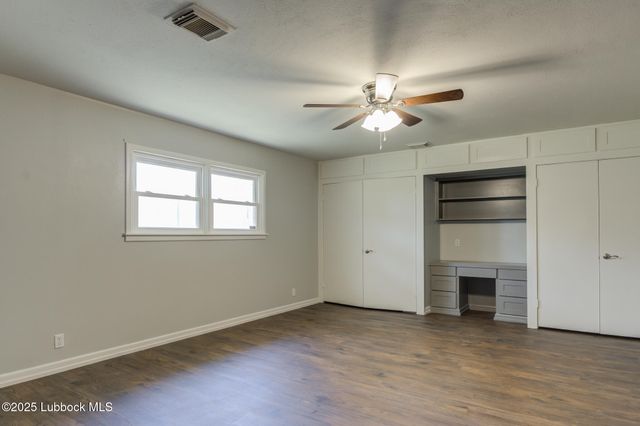 1308 E Buckley Street, Brownfield, TX 79316