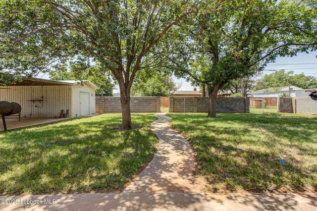 1308 E Buckley Street, Brownfield, TX 79316